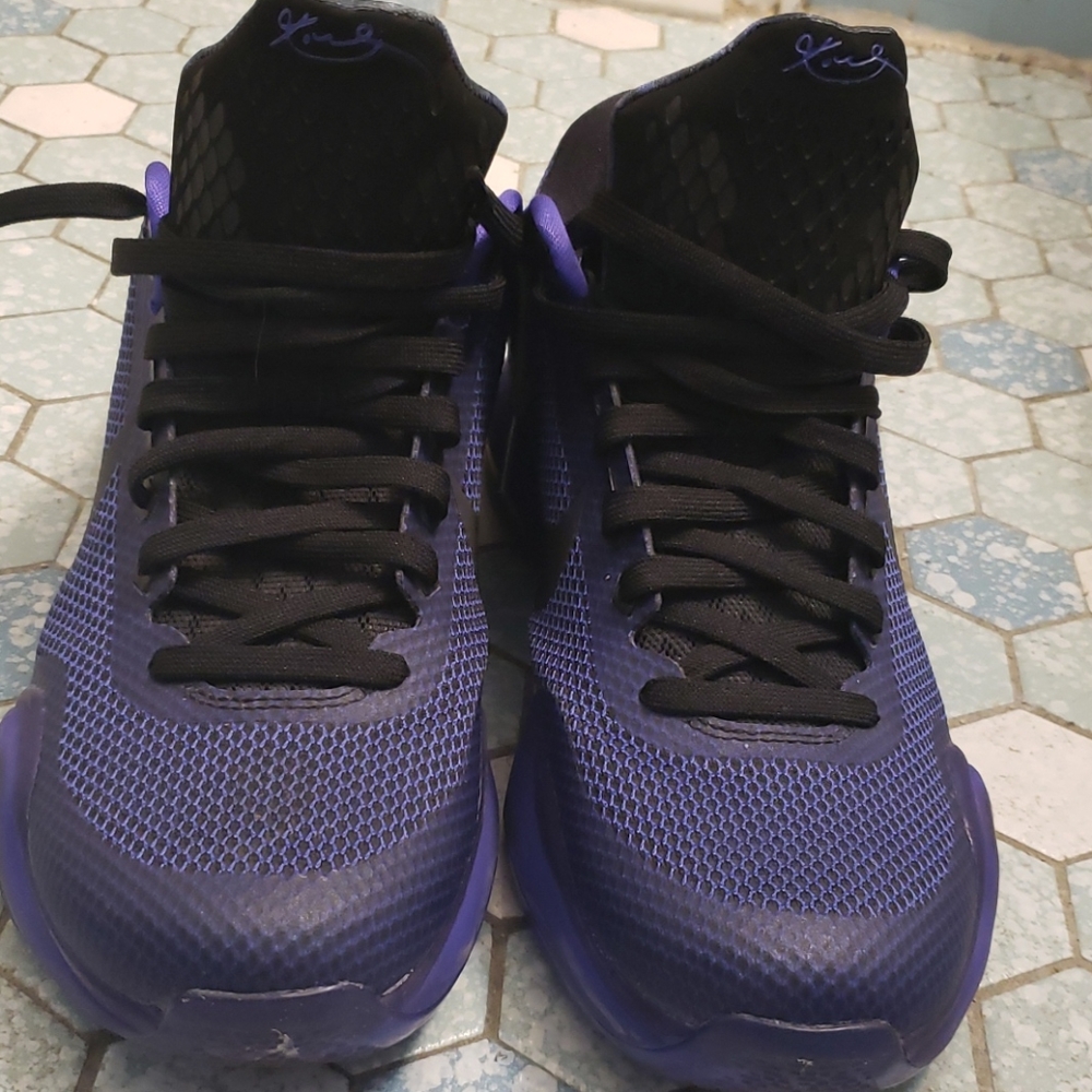 Kobe 10 Sneakers
